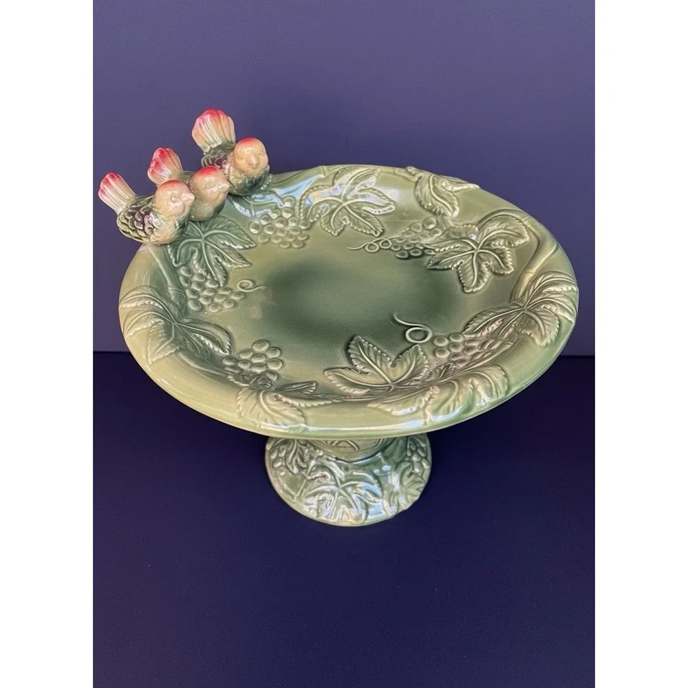 VTG Ceramic Pedestal Bird Bath Feeder 3 Birds Grapevine Bowl 10
